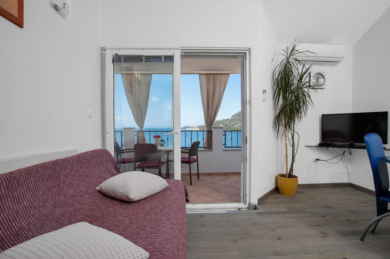 Apartments By The Sea Drasnice, Makarska - 2581 المظهر الخارجي الصورة