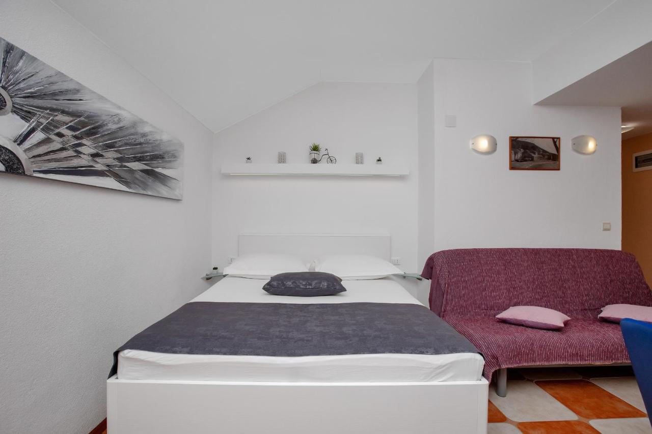 Apartments By The Sea Drasnice, Makarska - 2581 المظهر الخارجي الصورة
