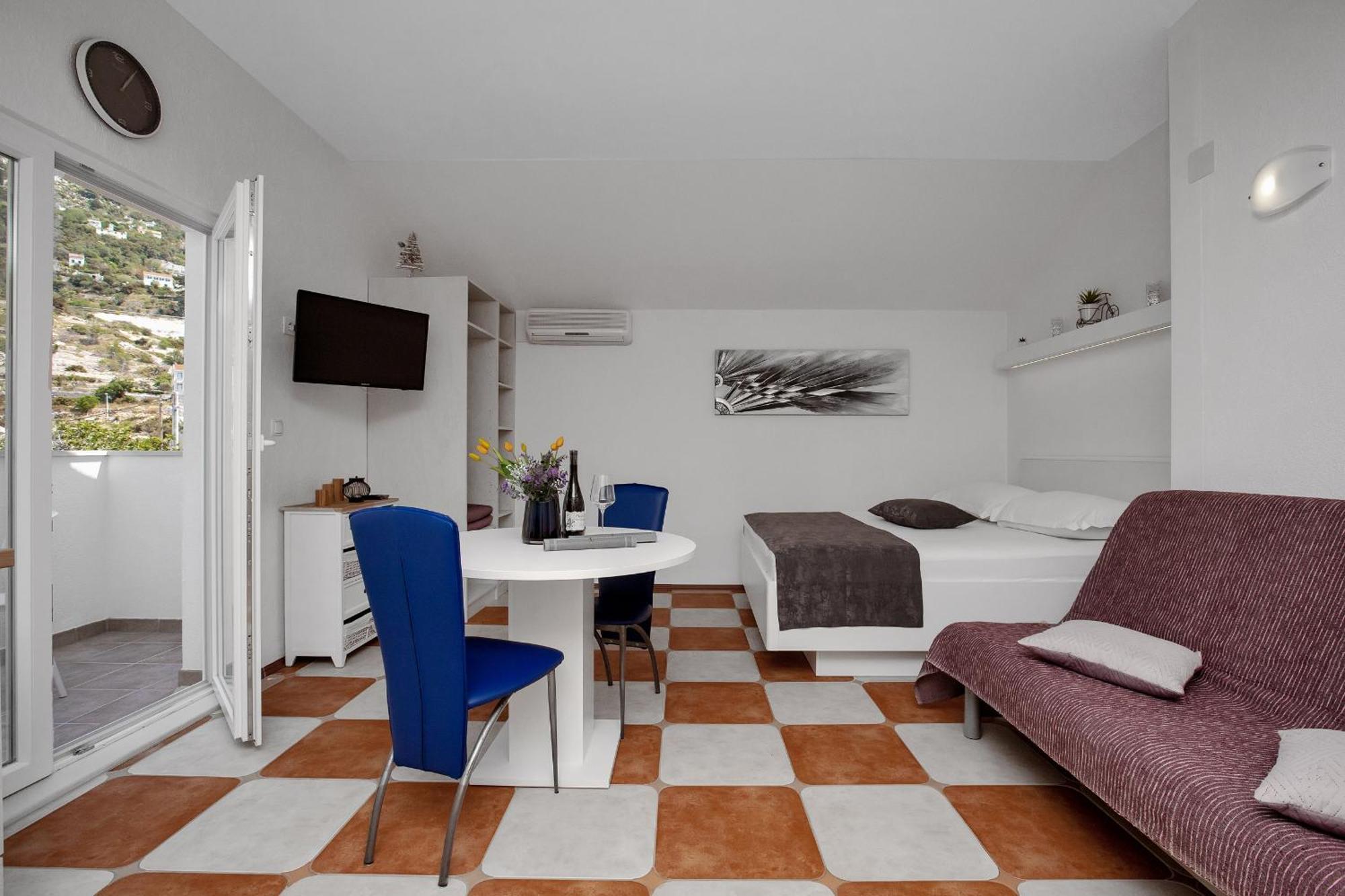 Apartments By The Sea Drasnice, Makarska - 2581 الغرفة الصورة